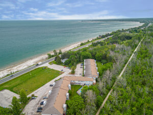 Unit 18 Craigleith Shores Condominiums by Georgian Trail and Georgian Bay